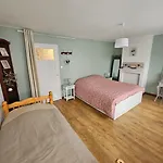 Maison Familiale De Nyaraló