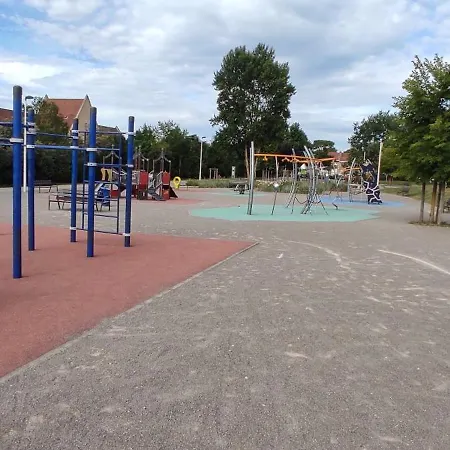 Maison Familiale De *